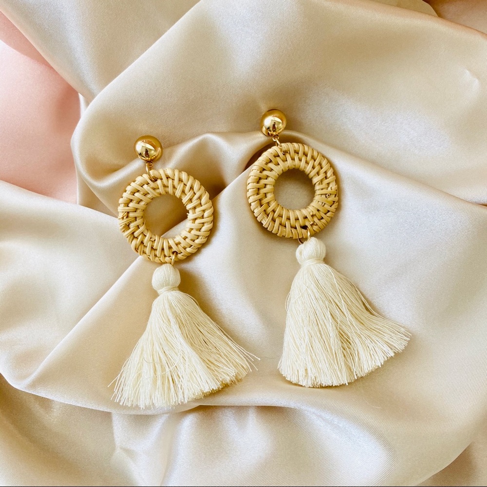 “Orval” Earrings Tassels Wicker Cream White - Picture 8 of 9